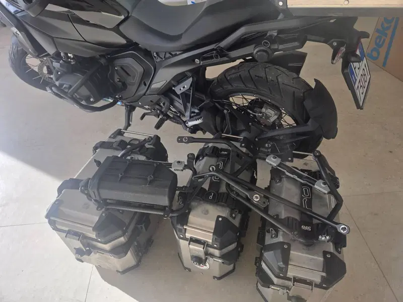 Bmw R 1300 GS Triple Black (2023 - 26) (4)