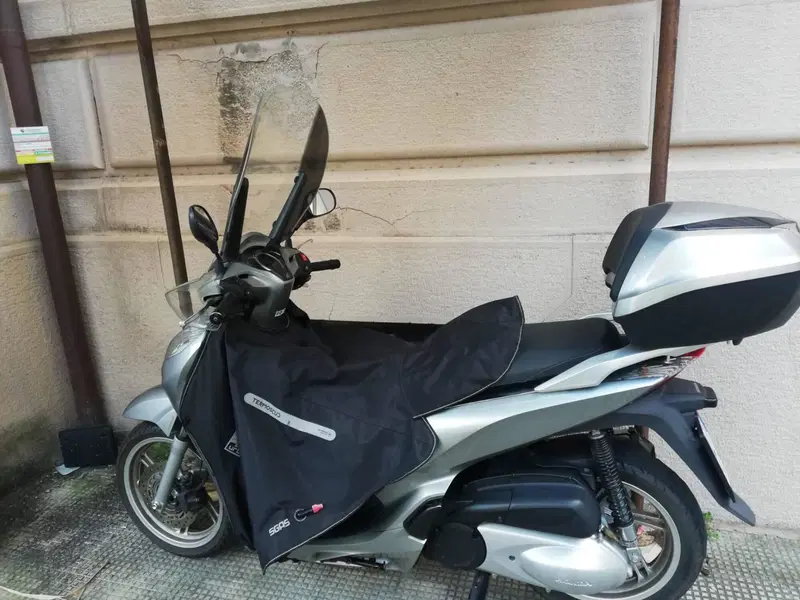Honda SH 300 i ABS (2016 - 20) (2)