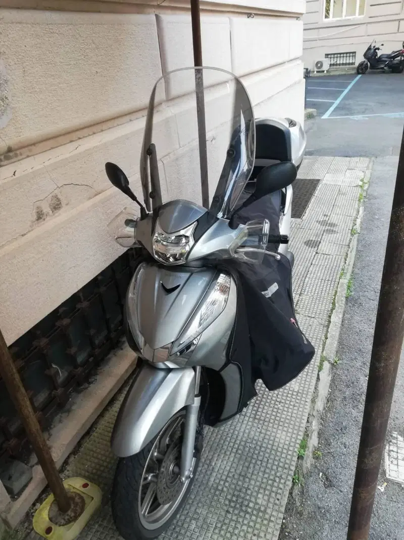 Honda SH 300 i ABS (2016 - 20) (3)