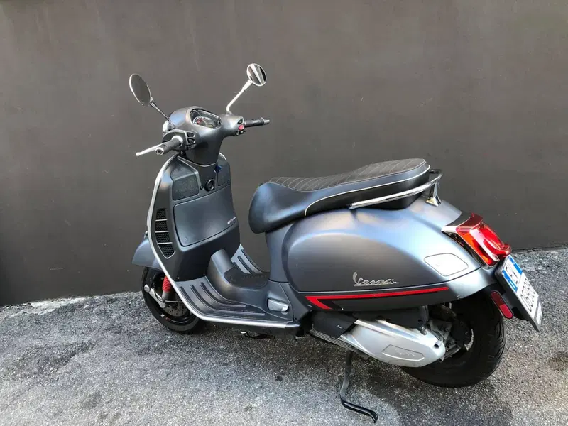 Vespa GTS 300 Super Hpe (2018 - 19) (4)