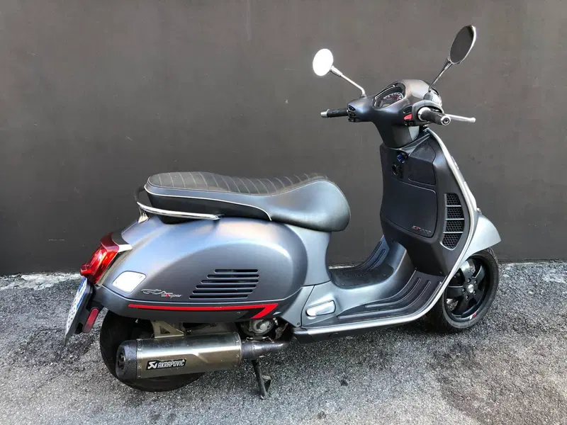 Vespa GTS 300 Super Hpe (2018 - 19) (3)
