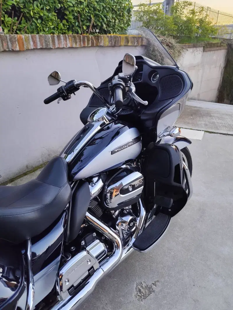 Harley-Davidson 114 Road Glide Limited (2020) - FLTRK (6)
