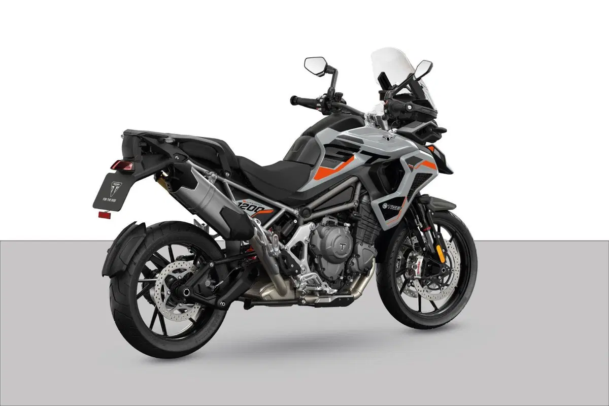 Triumph Tiger 1200 Alpine Special Edition (2026) (2)