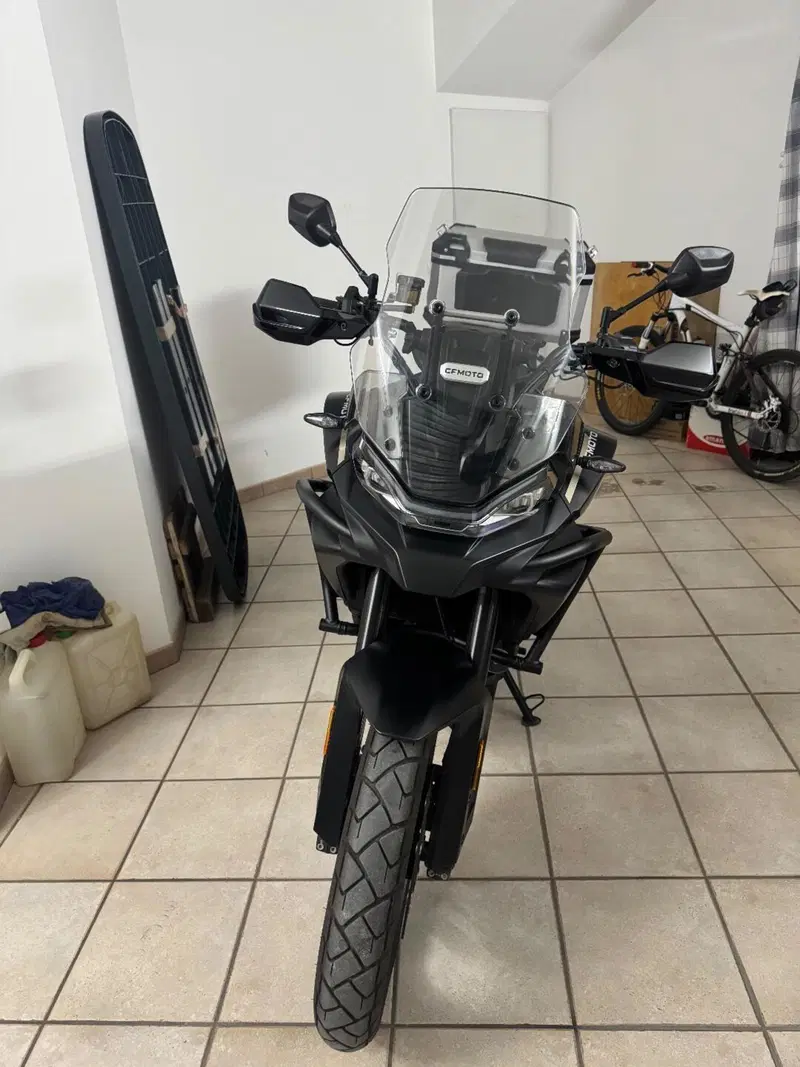 CFMOTO 700MT Adventure (2025 - 26)