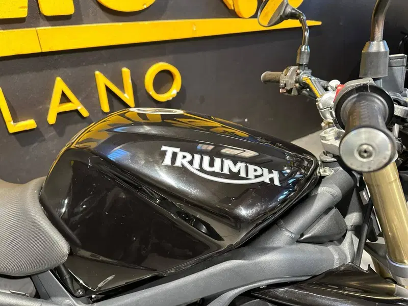 Triumph Street Triple (2007 - 12) (6)