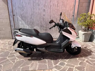 Kymco Downtown 300i (2009 - 17) usata