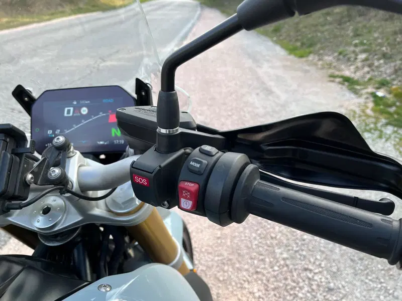 Bmw R 1250 R (2021 - 25) (5)