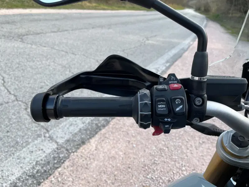 Bmw R 1250 R (2021 - 25) (6)
