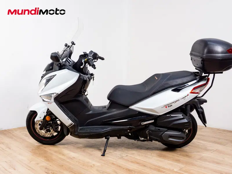 Sym Joymax 300 i ABS (2012 - 18) (4)