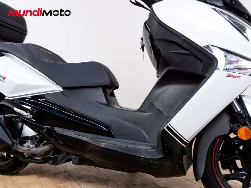 Sym Joymax 300 i ABS (2012 - 18) (3)