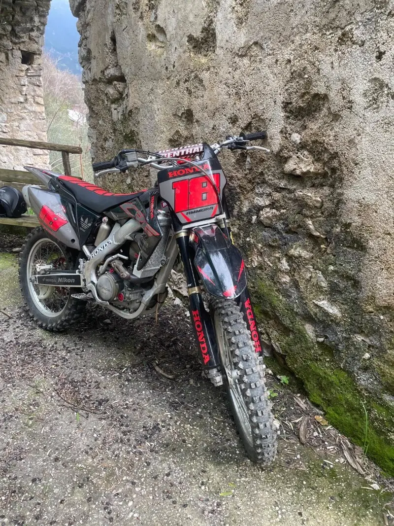 Honda CRF 250R (2006)