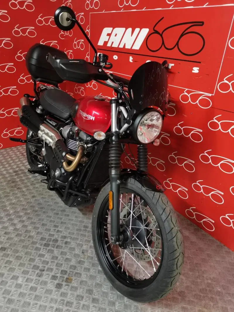 Triumph Scrambler (2006 - 17) (2)