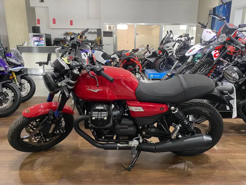 Moto Guzzi V7 Sport (2025 - 26)