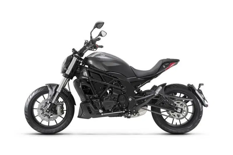 Benelli 502 C (2021 - 25) (5)