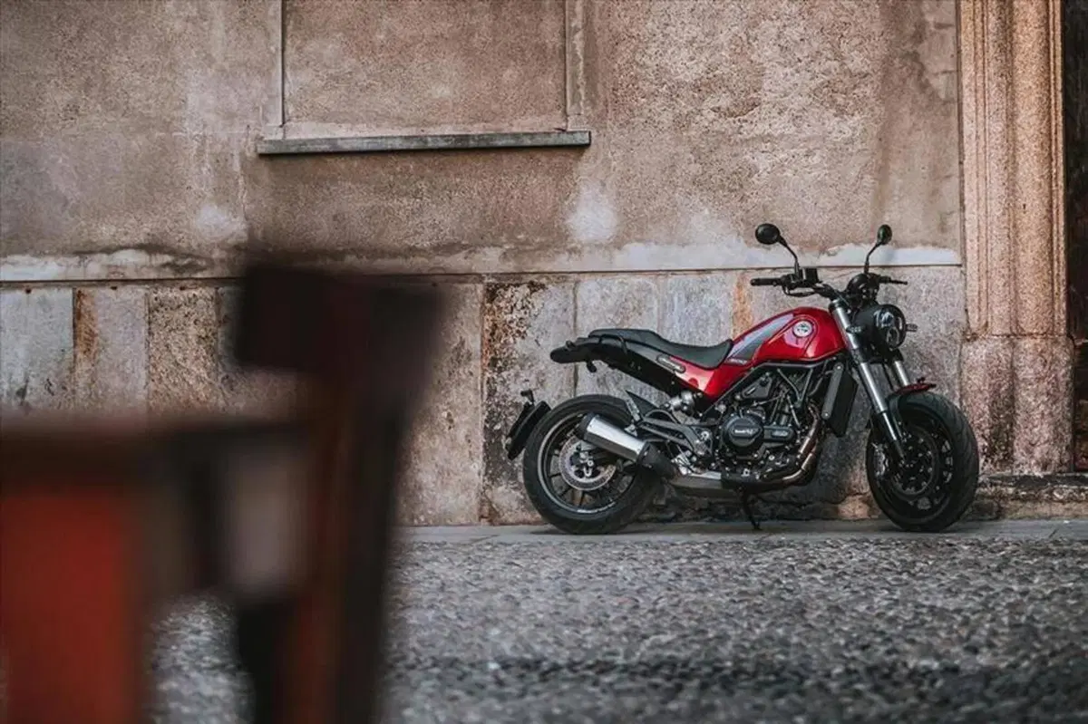 Benelli Leoncino 500 (2021 - 25) (4)