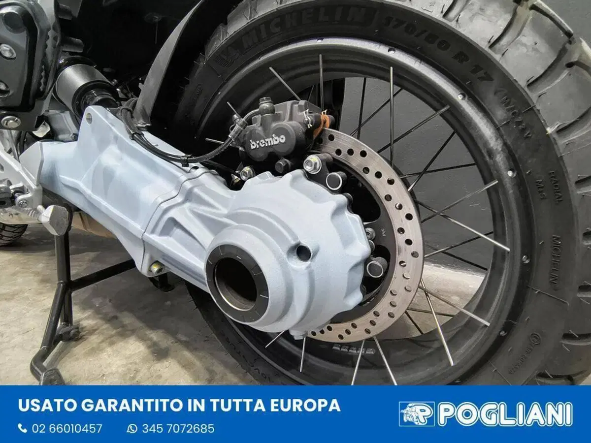 Moto Guzzi Stelvio (2024 - 26) (7)