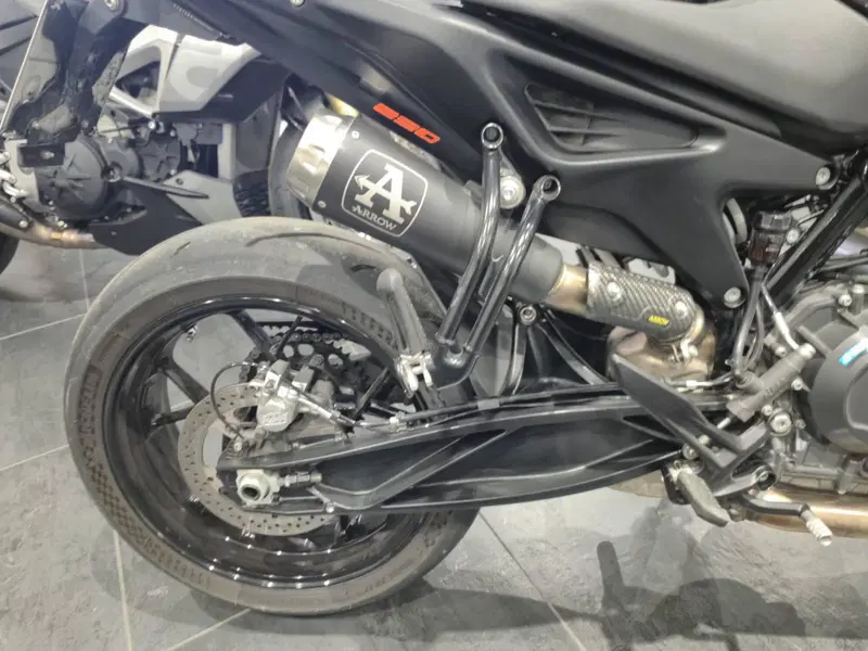 KTM 890 Duke (2021 - 23) (4)