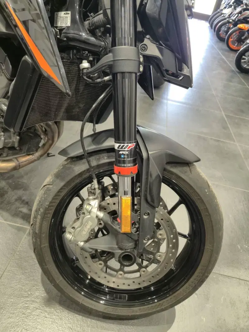 KTM 890 Duke (2021 - 23) (9)