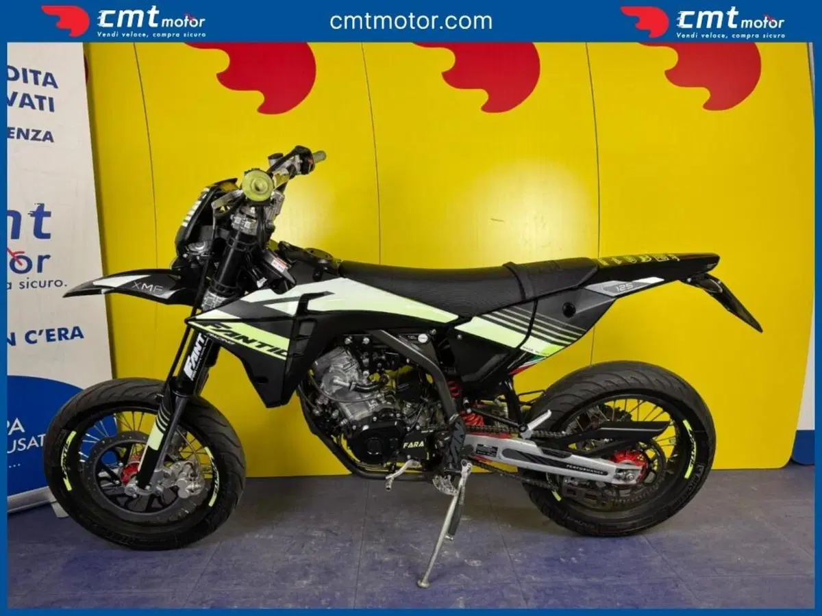 Fantic Motor XMF 125 Motard Competition 4T (2023 - 24) (3)