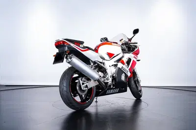 Yamaha YZF R6 (1999 - 00) usata