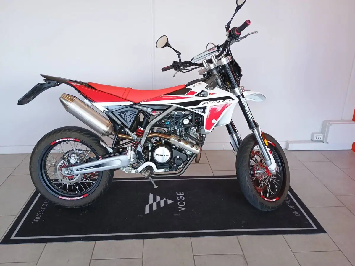 Fantic Motor XMF 125 Motard Performance 4T (2023 - 24) (4)