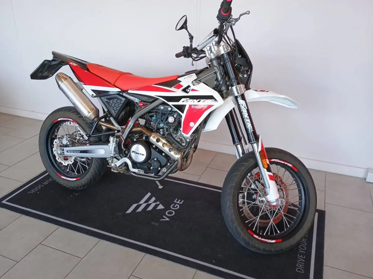 Fantic Motor XMF 125 Motard Performance 4T (2023 - 24) (5)