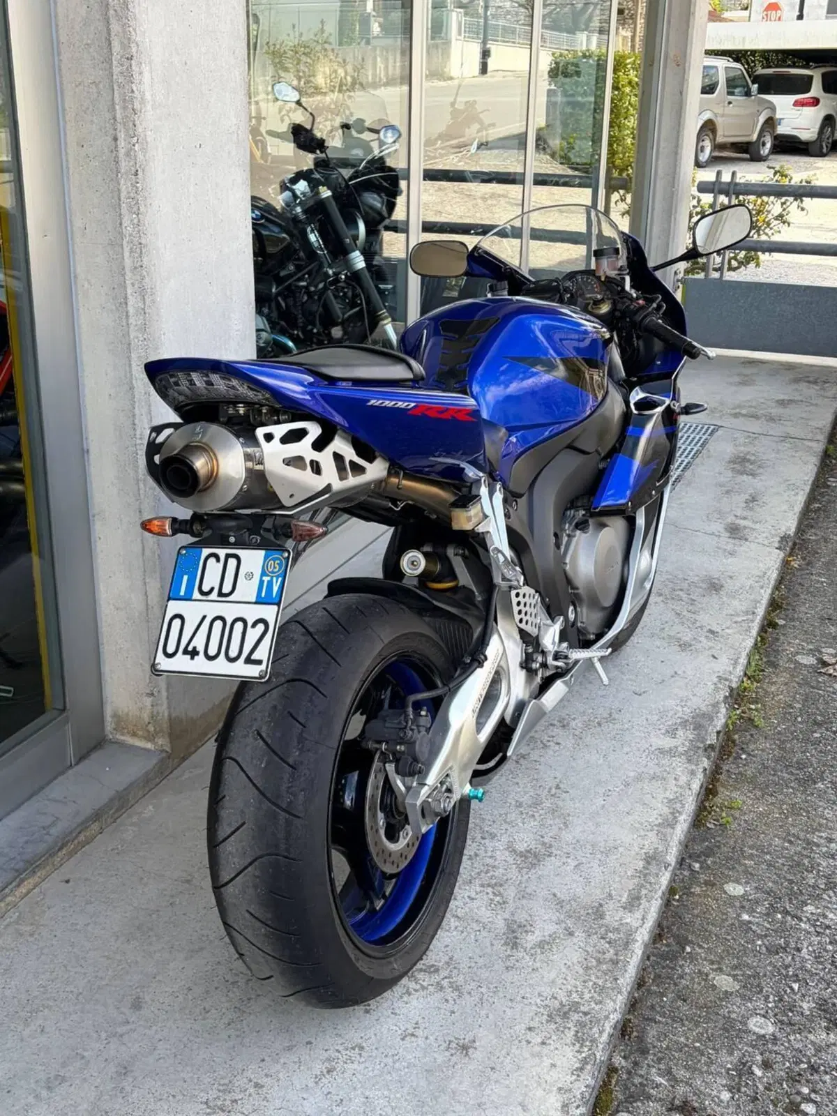 Honda CBR 1000 RR Fireblade (2004 - 05) (3)