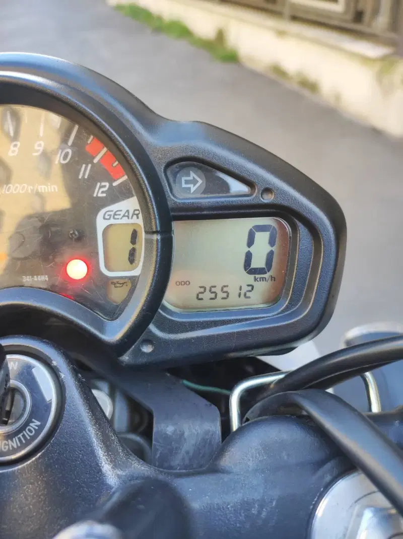 Suzuki Gladius 650 SFV ABS (2009 - 15) (5)