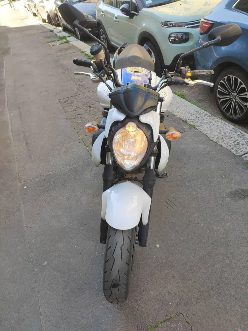 Suzuki Gladius 650 SFV ABS (2009 - 15) (3)