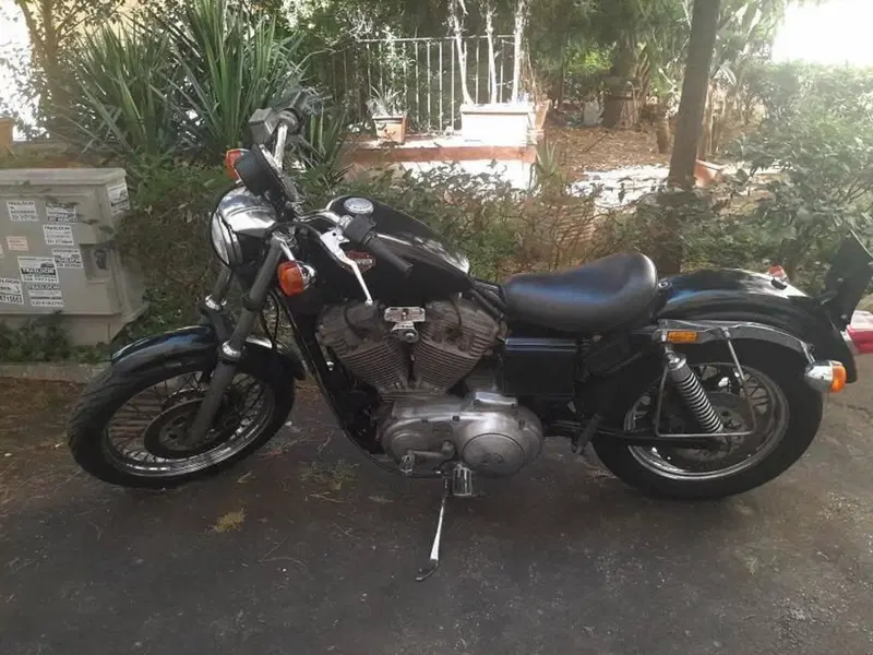 Harley-Davidson XLH 883 SPORSTER (2)