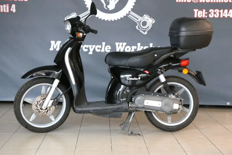 Aprilia Scarabeo 50 I.E Ditech (2001 - 04) (2)