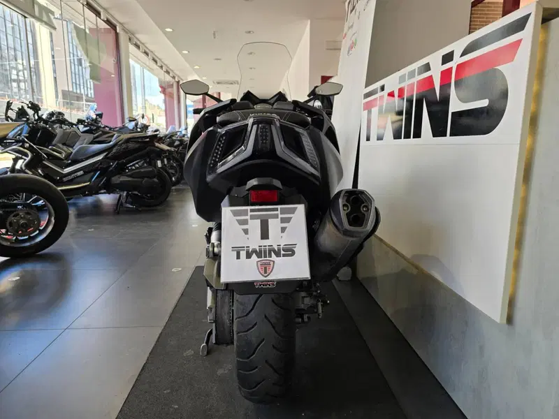 Kymco AK 550 ETS (2021 - 26) (7)