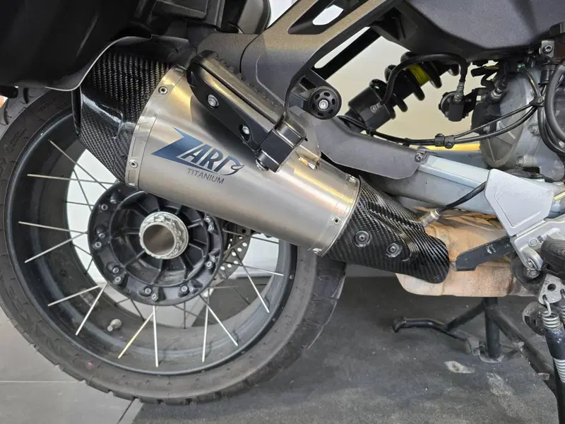 Moto Guzzi Stelvio (2024 - 26) (14)