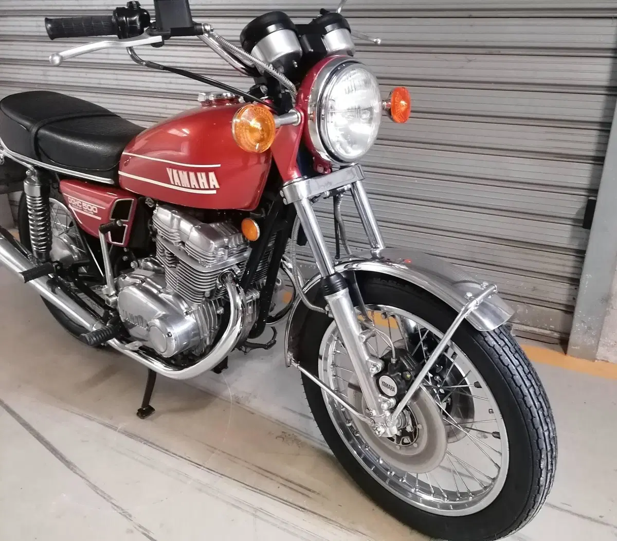 Yamaha TX 500 (2)