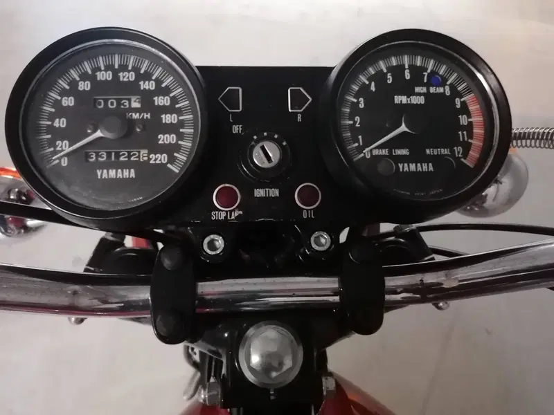Yamaha TX 500 (3)