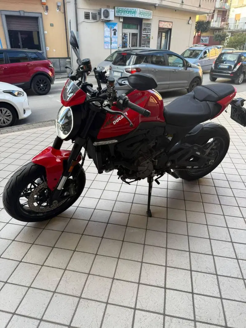 Ducati Monster 937 + (2021 - 25) (3)