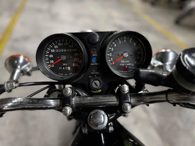 Kawasaki  MACH 3  (7)