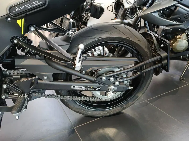 Benelli Leoncino 250 (2021 - 25) (2)