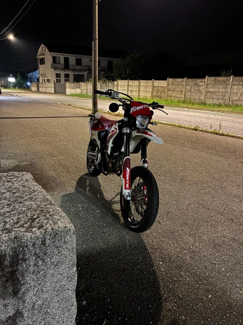 Fantic Motor XMF 125 Motard Performance 4T (2023 - 24)