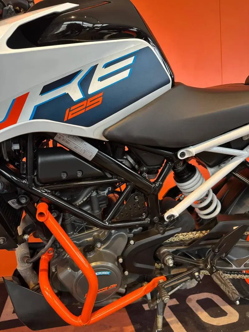KTM 125 Duke (2021 - 23) (3)