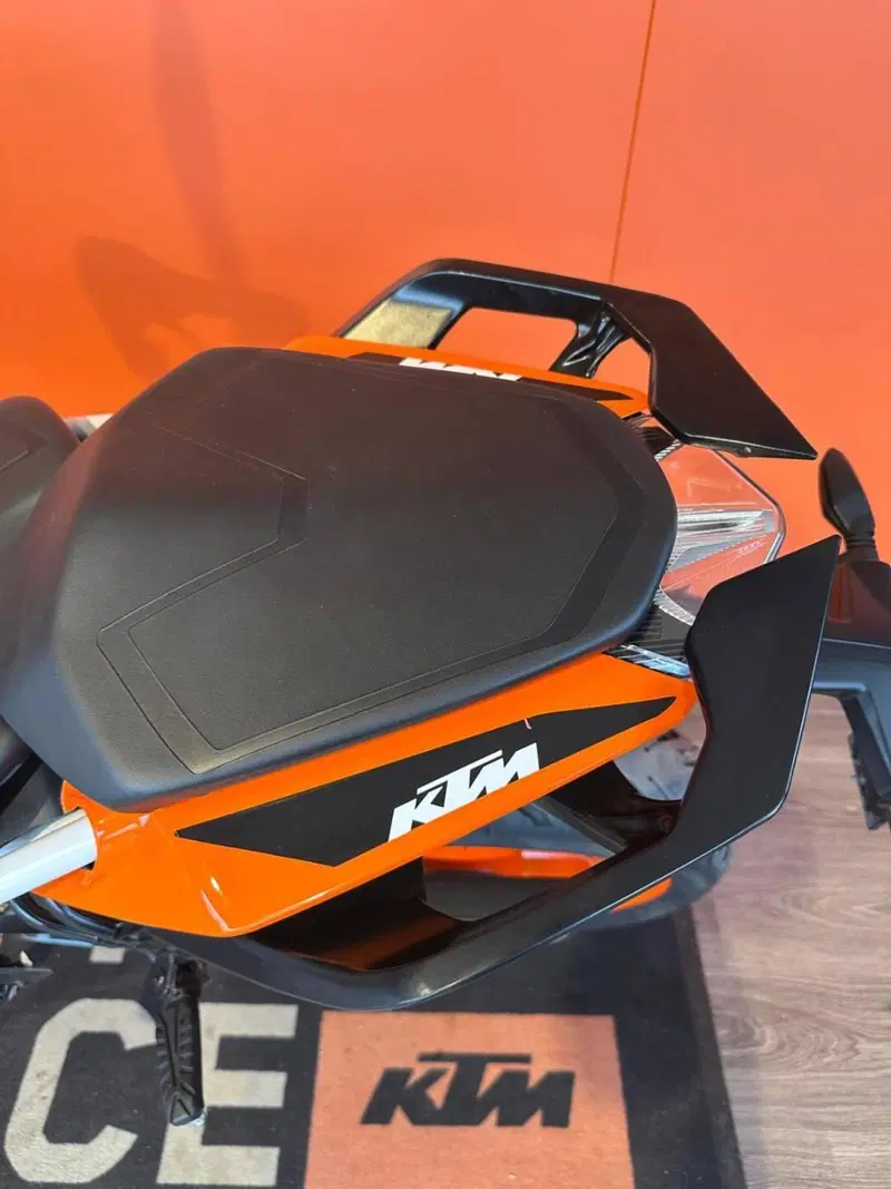KTM 125 Duke (2021 - 23) (4)