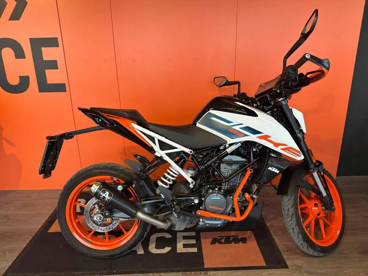 KTM 125 Duke (2021 - 23)