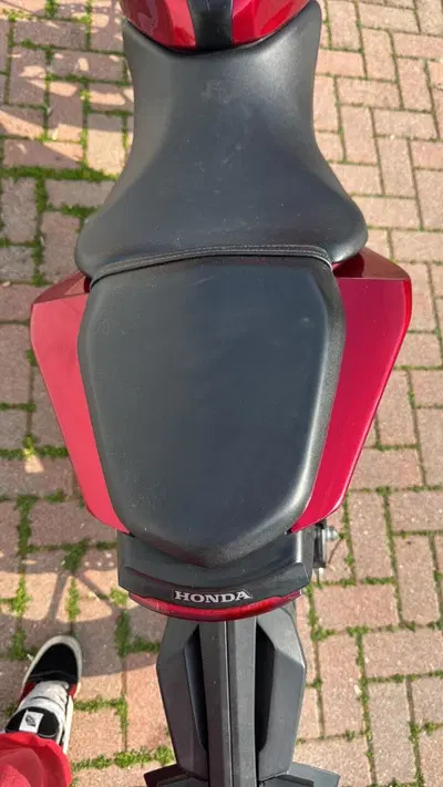 Honda CBR 125 R (2007 - 17) usata