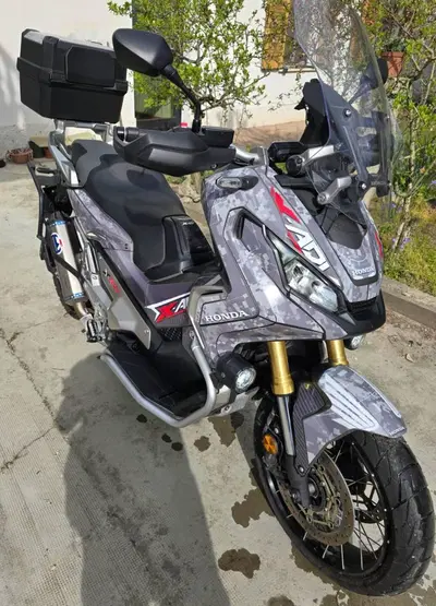 Honda X-ADV 750 (2017) usata