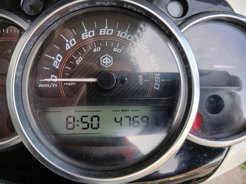 Piaggio Beverly 350 SportTouring ie (2011 - 15) (4)