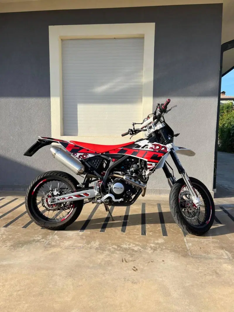 Fantic Motor XMF 125 Motard Competition 4t (2021 - 22) (2)