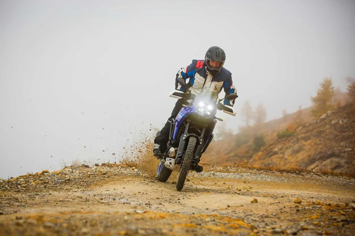 T.ur lancia la nuova giacca Iceland Hydroscud per il mototurismo a lungo raggio (13)