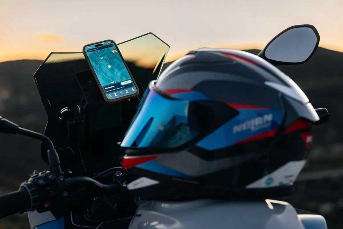 Nolan X-904 Ultra Carbon: l'evoluzione tecnologica del touring sportivo (3)