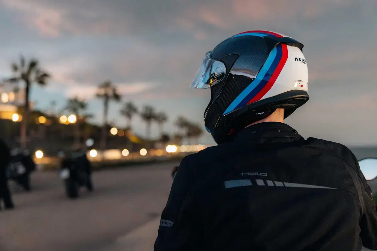 Nolan X-904 Ultra Carbon: l'evoluzione tecnologica del touring sportivo (4)