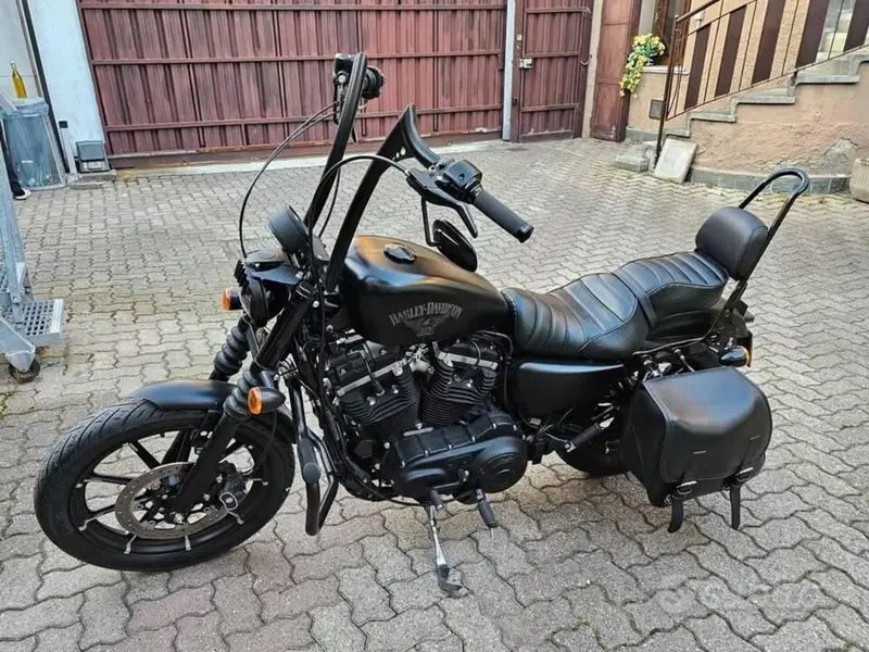 Harley-Davidson 883 Iron (2017 - 20) - XL 883N